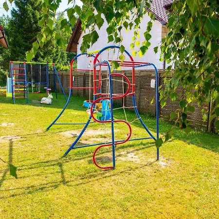 아파트 Spacious 3-room Apartment, Summer Pool