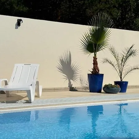 2 Bedroom Apartment, Pool