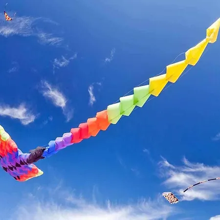 Spacious 3-room Apartment, Summer Pool 아파트 야로수아비크