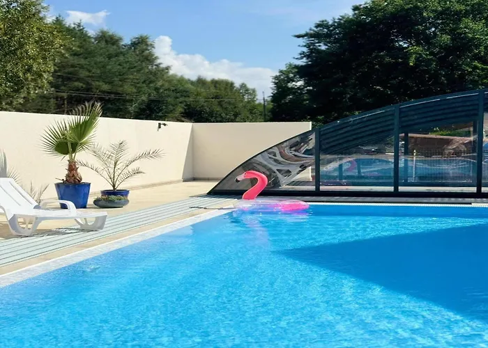 شقة Spacious 3-room Apartment, Summer Pool *